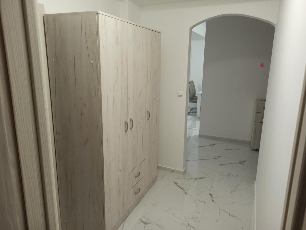 Ata Apartmani. Петровац Экстерьер фото